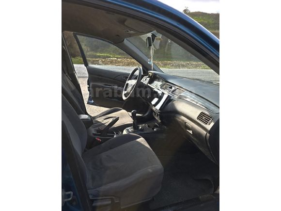 Sahibinden Mitsubishi Lancer 1.6 Invite 2005 Model  300.000 km Mavi