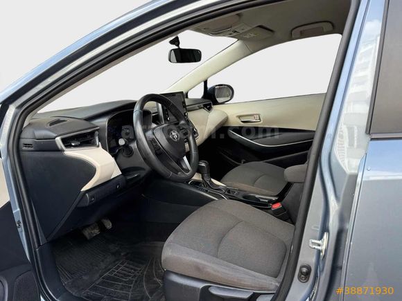 2022 COROLLA 1.5 DREAM OTOMATİK BOYASIZ