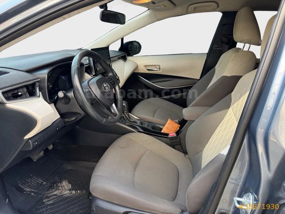 2022 COROLLA 1.5 DREAM OTOMATİK BOYASIZ