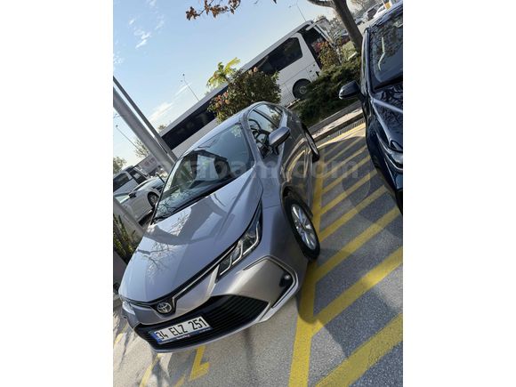 Sahibinden Toyota Corolla 1.8 Hybrid Dream 2021 Model 