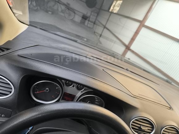 Sahibinden Ford Focus 1.6 Titanium 2011 Model
