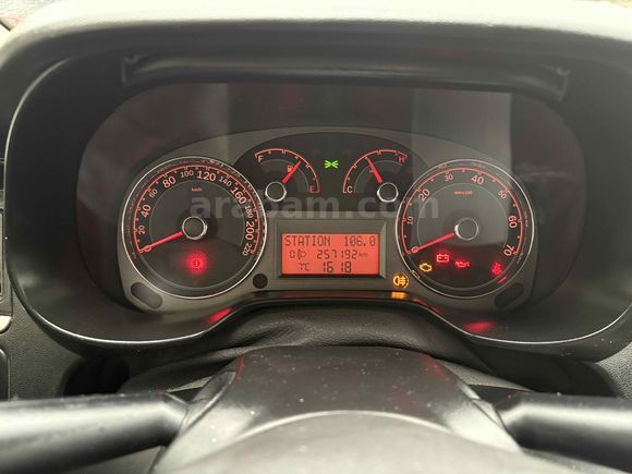 Sahibinden Fiat Linea 1.3 Multijet Active Plus 2010 Model İstanbul