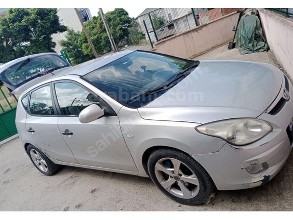 Sahibinden Hyundai i30 1.6 CRDi Team 2011 Model  260.000 km Gri