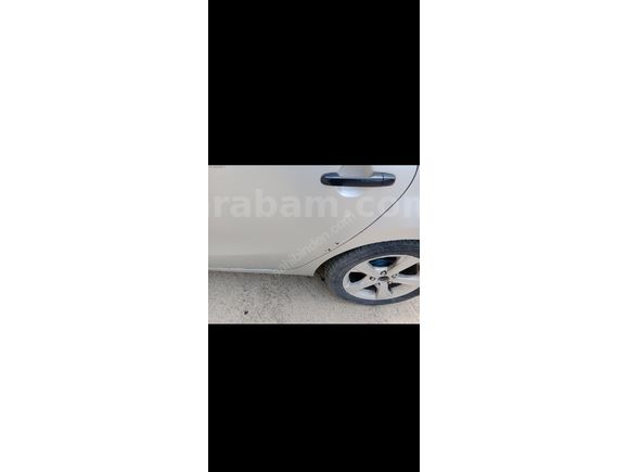 Sahibinden Hyundai i30 1.6 CRDi Team 2011 Model  260.000 km Gri