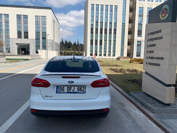Kamu görevlisinden