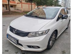 DEGİŞENSİZ BOYASIZ Sahibinden Honda Civic 1.6 Elegance 2013 Model  249.000 km Beyaz