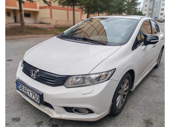 DEGİŞENSİZ BOYASIZ Sahibinden Honda Civic 1.6 Elegance 2013 Model  249.000 km Beyaz