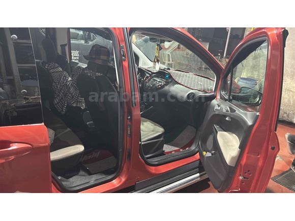 Sahibinden Ford Tourneo Courier 1.6 TDCi Titanium 2017 Model 