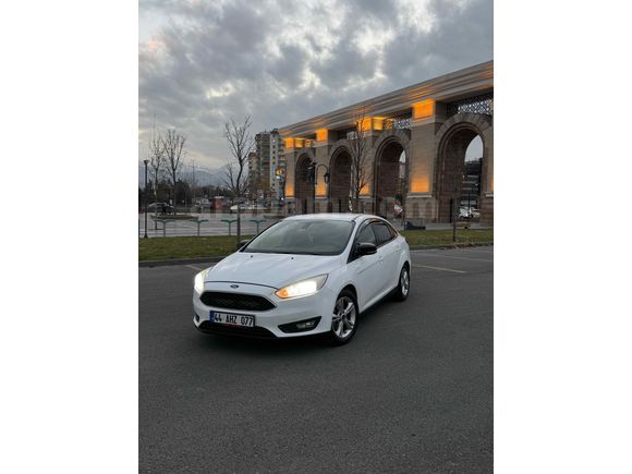 Sahibinden Ford Focus 1.6 Ti-VCT Style 2015 Model 