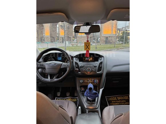 Sahibinden Ford Focus 1.6 Ti-VCT Style 2015 Model 