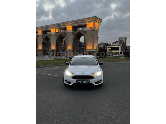 Sahibinden Ford Focus 1.6 Ti-VCT Style 2015 Model 