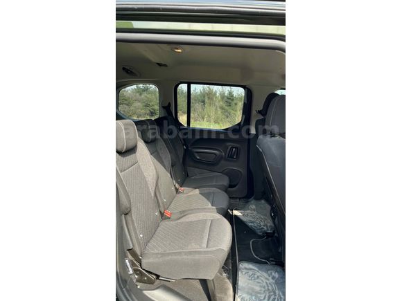 Sahibinden Peugeot Rifter 1.5 BlueHDI Allure 2025 Model 