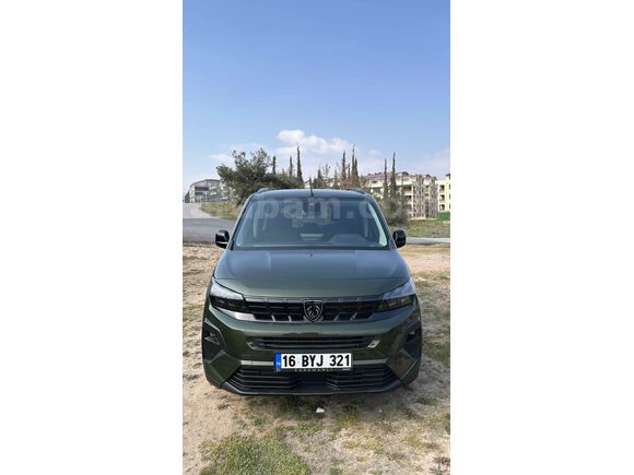 Sahibinden Peugeot Rifter 1.5 BlueHDI Allure 2025 Model 