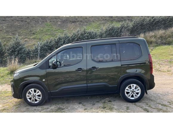 Sahibinden Peugeot Rifter 1.5 BlueHDI Allure 2025 Model 