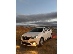 Sahibinden Renault Symbol 1.5 dCi Joy 2016 Model 17 çıkışlı düşük km ğaraj aracı kazasız tramersiz sağ arka kapıda lokal boya var ğaraca sürtmeden