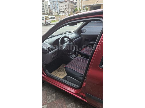 Sahibinden Renault Clio 1.4 2001 Model