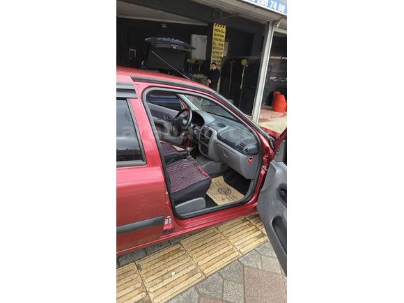 Sahibinden Renault Clio 1.4 2001 Model