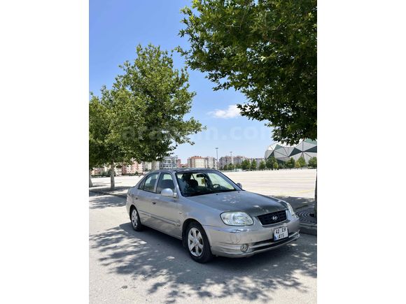 ilk sahibinden, emekli öğretmenden değişensiz boyasız Hyundai Accent