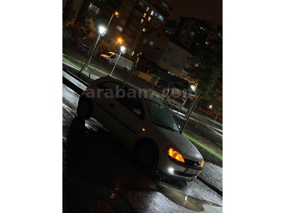 Sahibinden Opel Corsa 1.3 CDTI Cosmo 2005 Model  253.600 km Beyaz