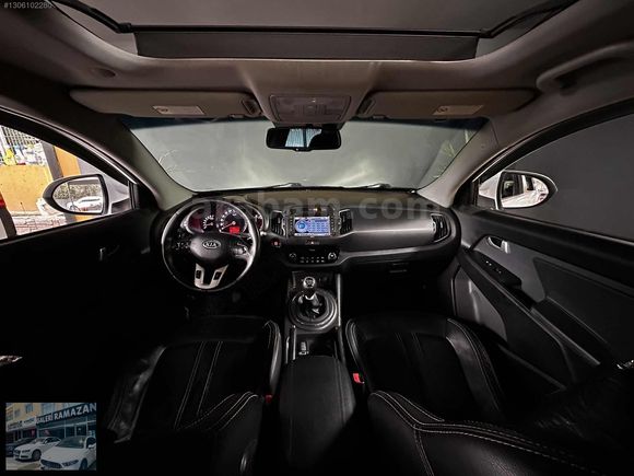 HATASIZ! 2011 MODEL KİA SPORTAGE CAM TAVAN DERİ KOLTUK