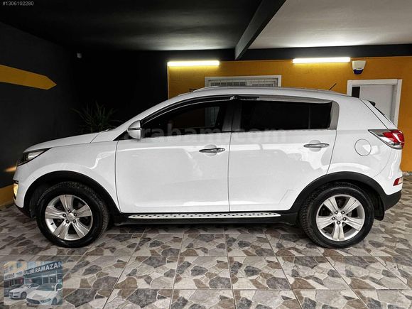 HATASIZ! 2011 MODEL KİA SPORTAGE CAM TAVAN DERİ KOLTUK
