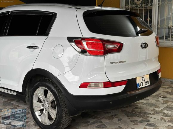 HATASIZ! 2011 MODEL KİA SPORTAGE CAM TAVAN DERİ KOLTUK