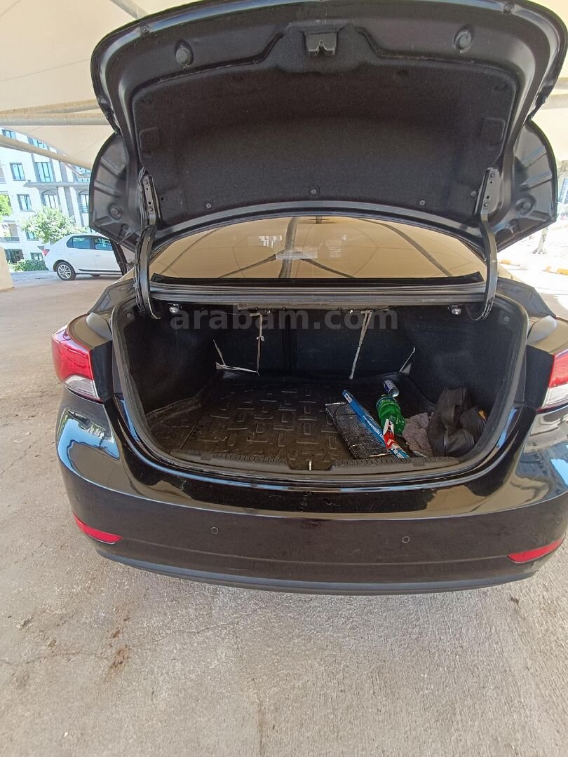 Sahibinden Hyundai Elantra 1.6 CRDi Elite 2015 Model Şanlıurfa 242.500 km Siyah 5