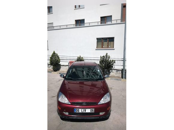 Sahibinden Ford Focus 2.0 Ghia 2001 Model