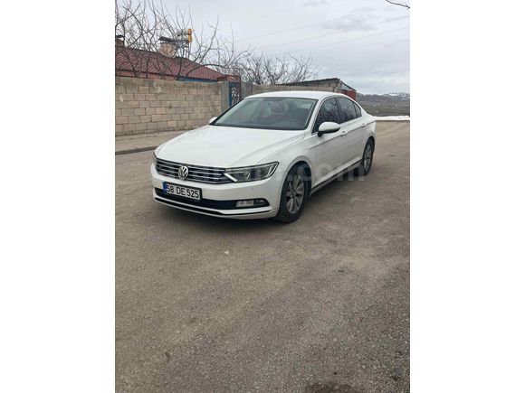 Sahibinden Volkswagen Passat 1.4 TSi BlueMotion Trendline 2015 Model  108.000 km Beyaz