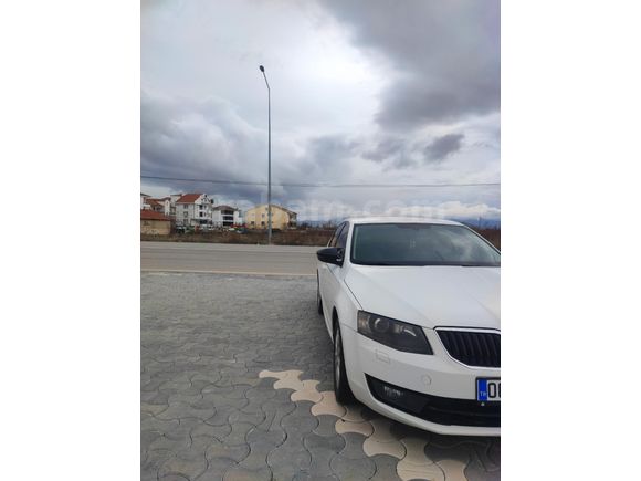 Sahibinden Skoda Octavia 1.6 TDI Elegance CR 2013 Model