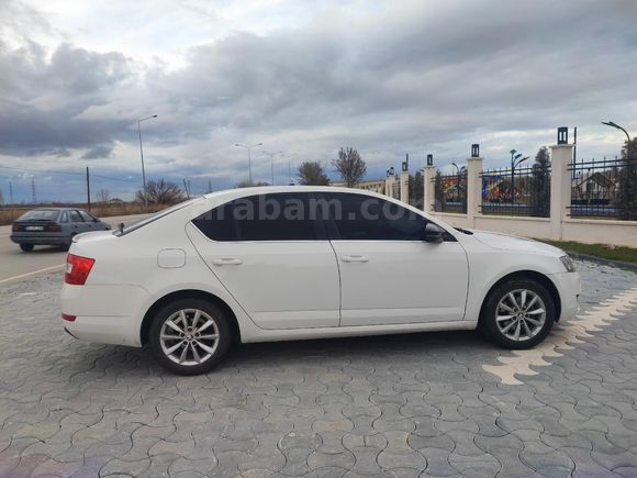 Sahibinden Skoda Octavia 1.6 TDI Elegance CR 2013 Model