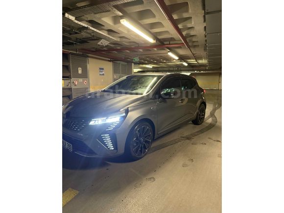 Sahibinden Renault Clio 1.0 TCe Techno Esprit Alpine 2025 Model 