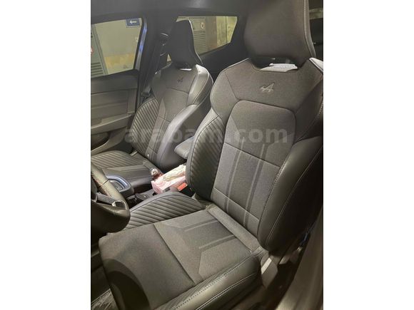 Sahibinden Renault Clio 1.0 TCe Techno Esprit Alpine 2025 Model 