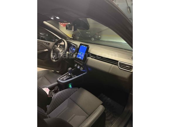 Sahibinden Renault Clio 1.0 TCe Techno Esprit Alpine 2025 Model 