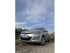 Sahibinden Hyundai i20 En Dolu paket  Sense 2013 Model 