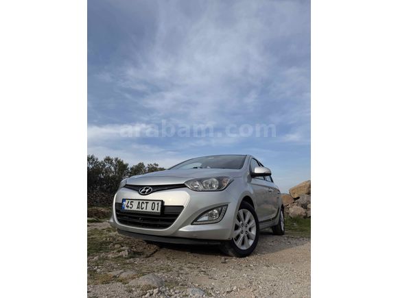 Sahibinden Hyundai i20 En Dolu paket  Sense 2013 Model 