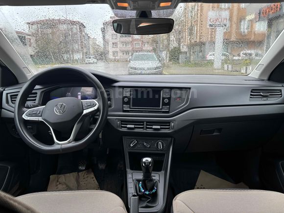 Akademisyen den temiz polo