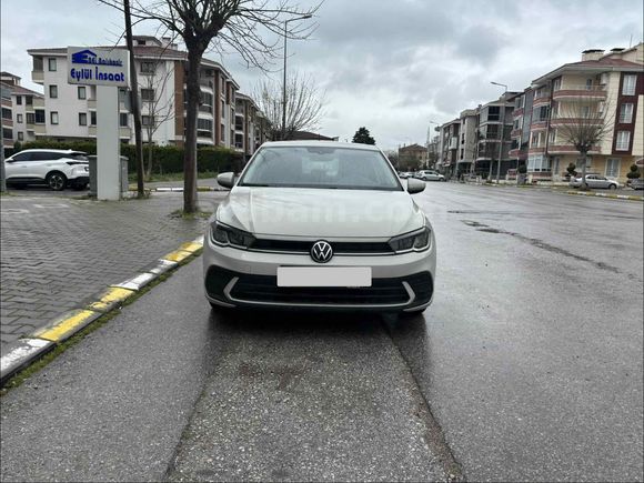 Akademisyen den temiz polo