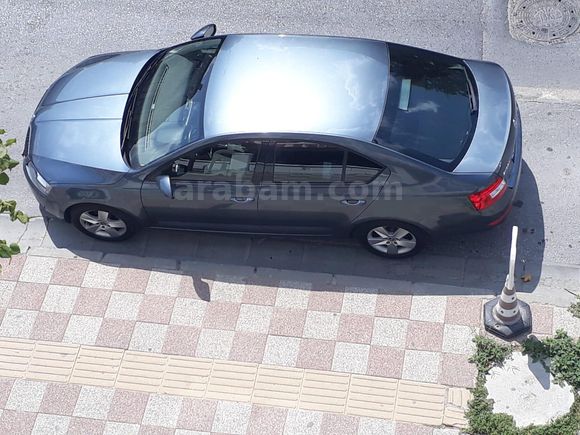 Sahibinden Skoda Octavia 1.2 TSI Optimal 2015 Model  136.000 km Füme