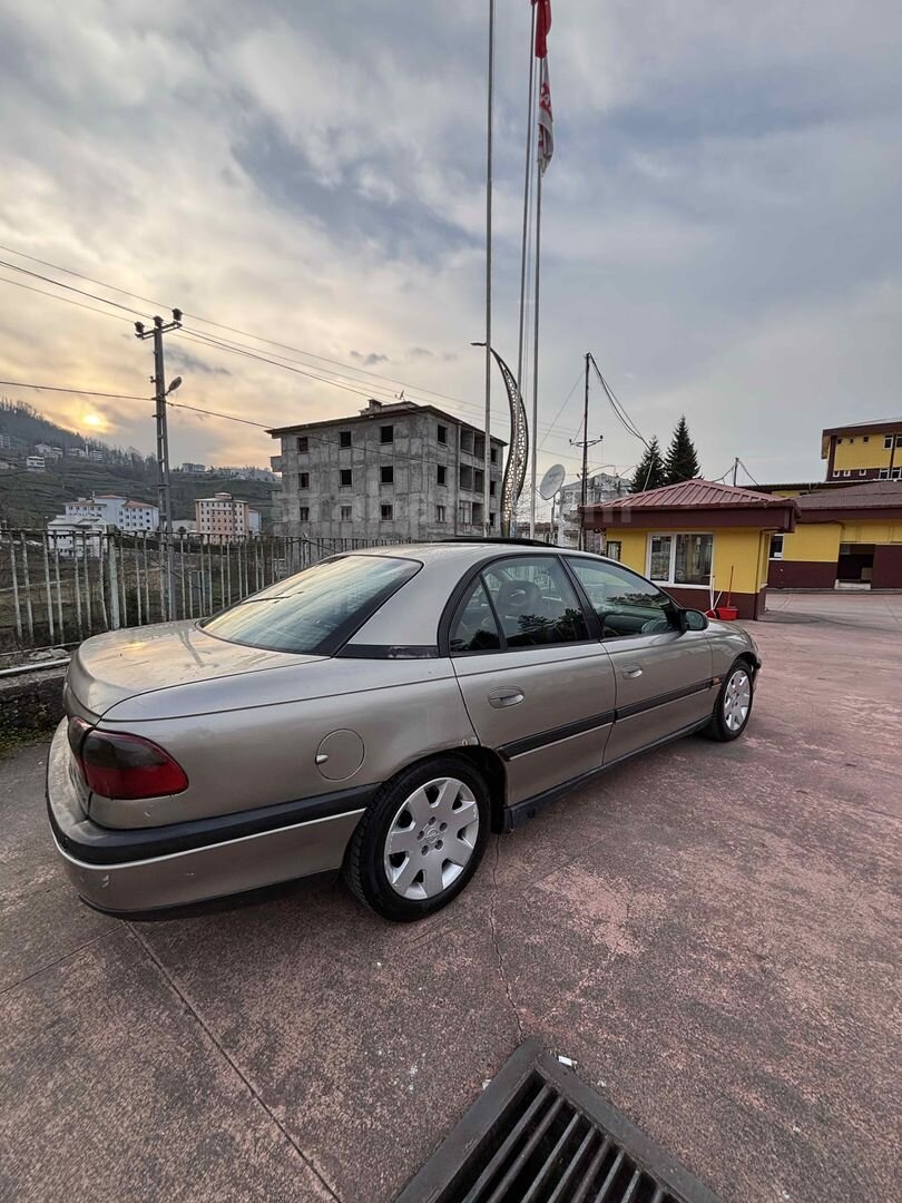 Sahibinden Opel Omega 2.5 CD 1997 Model Trabzon 450.000 km Kahverengi 4
