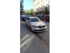 ACİL Sahibinden Skoda Octavia 1.6 TDI Ambition 2016 Model  130.000km Beyaz