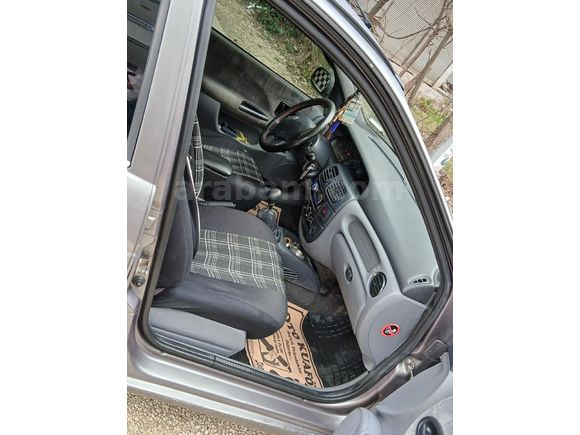 Sahibinden Renault Megane 1.6 RXT 2001 Model