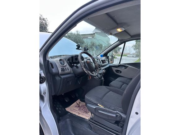Sahibinden Renault Trafic 1.6 DCI Grand Confort 2015 Model
