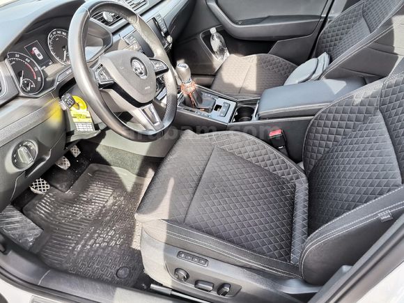 Sahibinden BOYASIZ DEĞİŞENSİZ TRAMERSİZ Skoda SuperB 1.4 TSI Style 2016 Model  107800 km  Beyaz