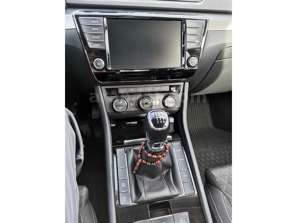 Sahibinden BOYASIZ DEĞİŞENSİZ TRAMERSİZ Skoda SuperB 1.4 TSI Style 2016 Model  107800 km  Beyaz