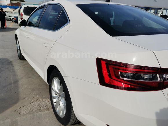 Sahibinden BOYASIZ DEĞİŞENSİZ TRAMERSİZ Skoda SuperB 1.4 TSI Style 2016 Model  107800 km  Beyaz