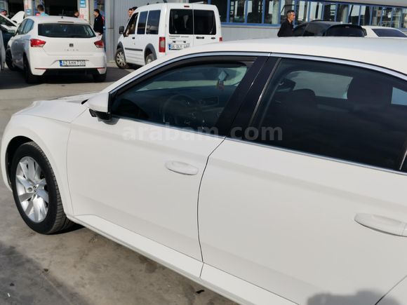 Sahibinden BOYASIZ DEĞİŞENSİZ TRAMERSİZ Skoda SuperB 1.4 TSI Style 2016 Model  107800 km  Beyaz
