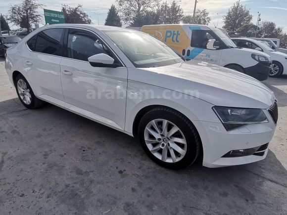 Sahibinden BOYASIZ DEĞİŞENSİZ TRAMERSİZ Skoda SuperB 1.4 TSI Style 2016 Model  107800 km  Beyaz