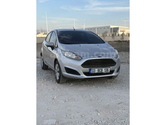 Sahibinden Ford Fiesta 1.5 TDCi Trend 2013 Model  144.000 km Gri (Gümüş)