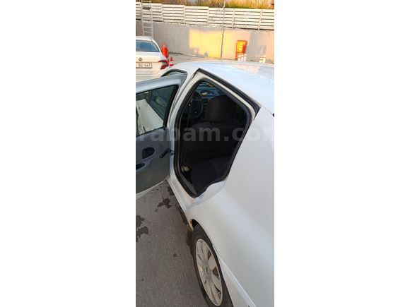 Sahibinden Renault Clio 1.5 dCi Authentique 2003 Model  309.000 km Beyaz